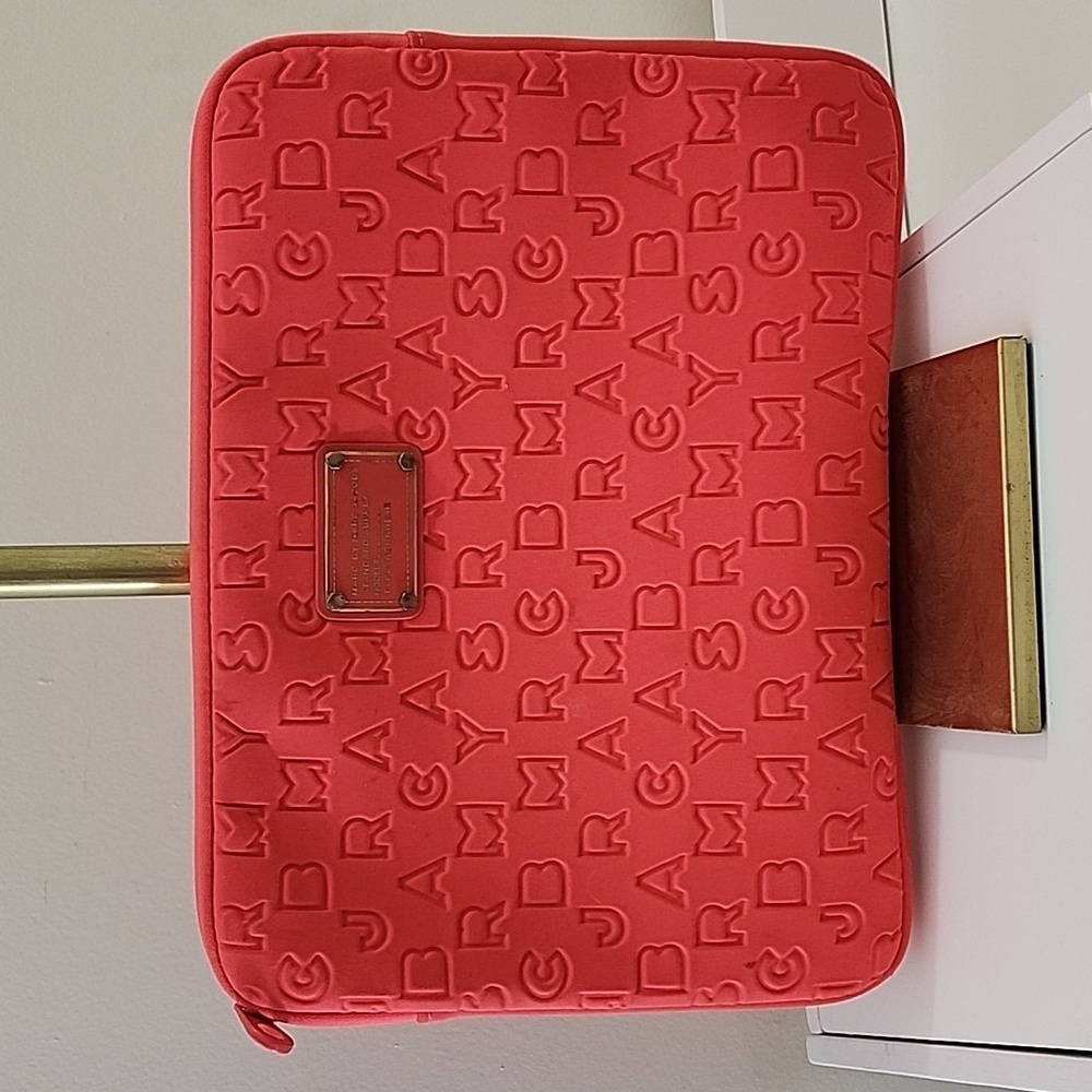 MARC  BY  MARC JACOBS Neon  Neoprene  Tablet Case
